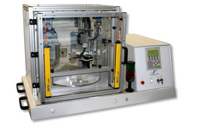 Heißverstemmsystem mit „Dreifach-Drehteller“ - Puls-Heiz-Stempel - Einzel- und Mehrfachstempel.